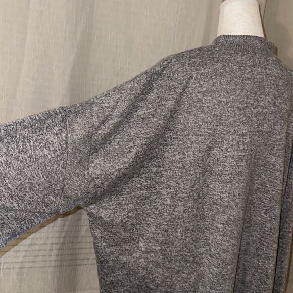 C&C California 2X Fine Knit Gray Heathered Light Weight Drop Sleeve Sweater - Picture 9 of 13